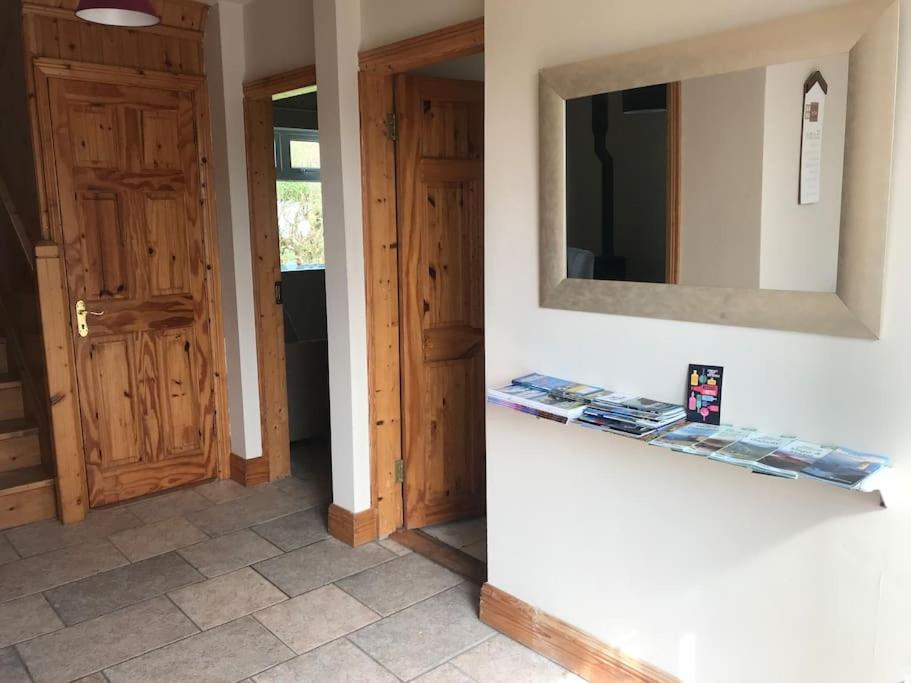 Rosie'S Pad Louisburgh Exterior foto